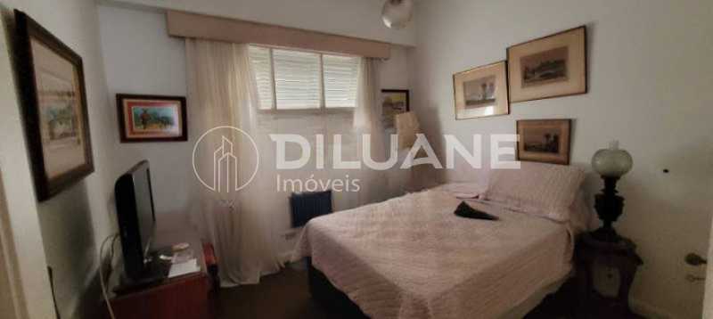 Apartamento à venda com 3 quartos, 149m² - Foto 17