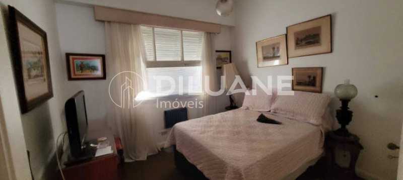 Apartamento à venda com 3 quartos, 149m² - Foto 19