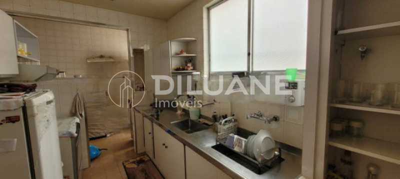 Apartamento à venda com 3 quartos, 149m² - Foto 25