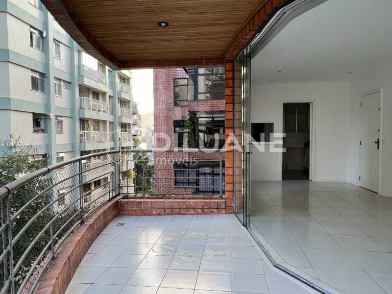 Apartamento à venda com 2 quartos, 99m² - Foto 1