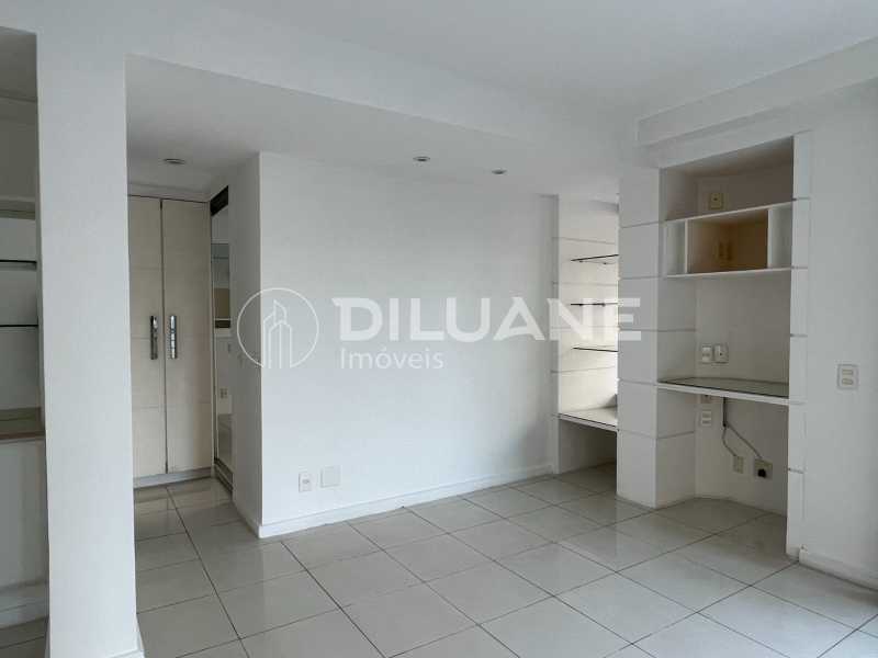 Apartamento à venda com 2 quartos, 99m² - Foto 18