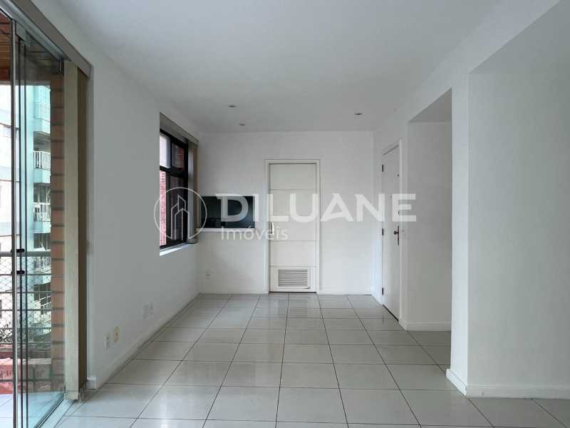 Apartamento à venda com 2 quartos, 99m² - Foto 19