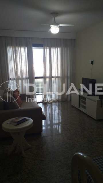 Apartamento à venda com 1 quarto, 57m² - Foto 2