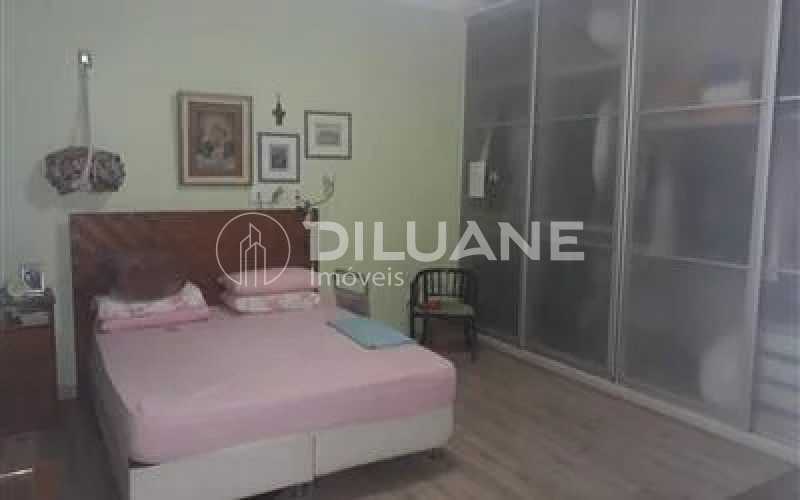 Apartamento à venda com 4 quartos, 238m² - Foto 9