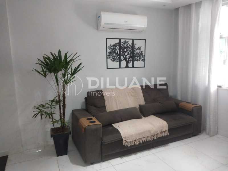 Apartamento à venda com 2 quartos, 88m² - Foto 1