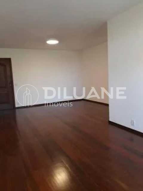 Apartamento à venda com 3 quartos, 130m² - Foto 6