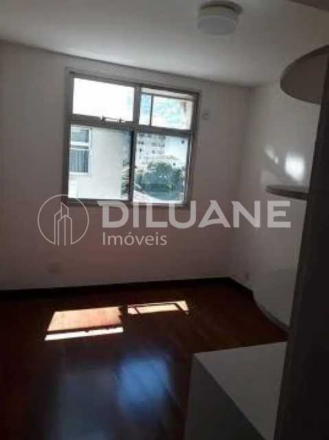 Apartamento à venda com 3 quartos, 130m² - Foto 11