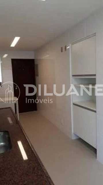Apartamento à venda com 3 quartos, 130m² - Foto 14