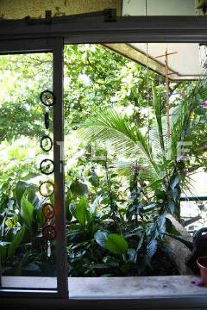 Apartamento à venda com 3 quartos, 130m² - Foto 19
