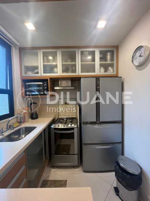 Apartamento à venda com 1 quarto, 74m² - Foto 11