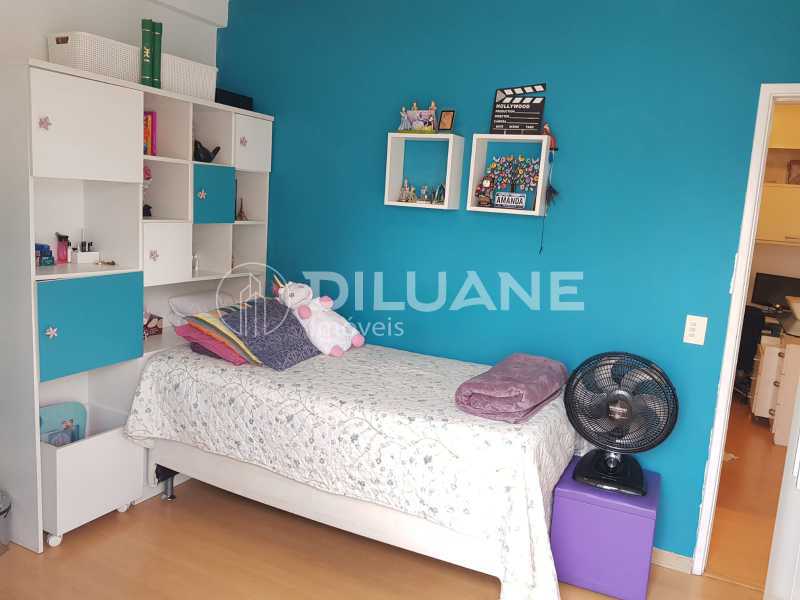 Apartamento à venda com 2 quartos, 110m² - Foto 24