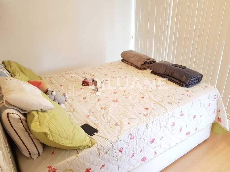 Apartamento à venda com 2 quartos, 110m² - Foto 28