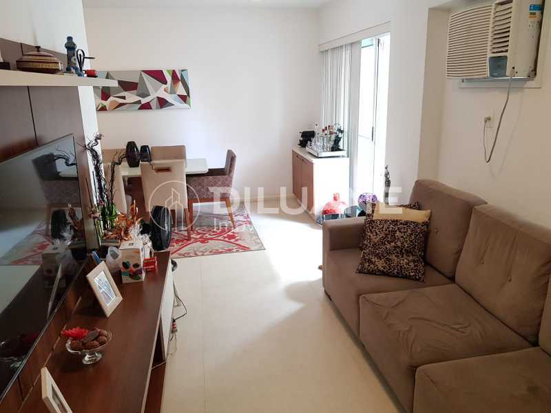 Apartamento à venda com 2 quartos, 110m² - Foto 5