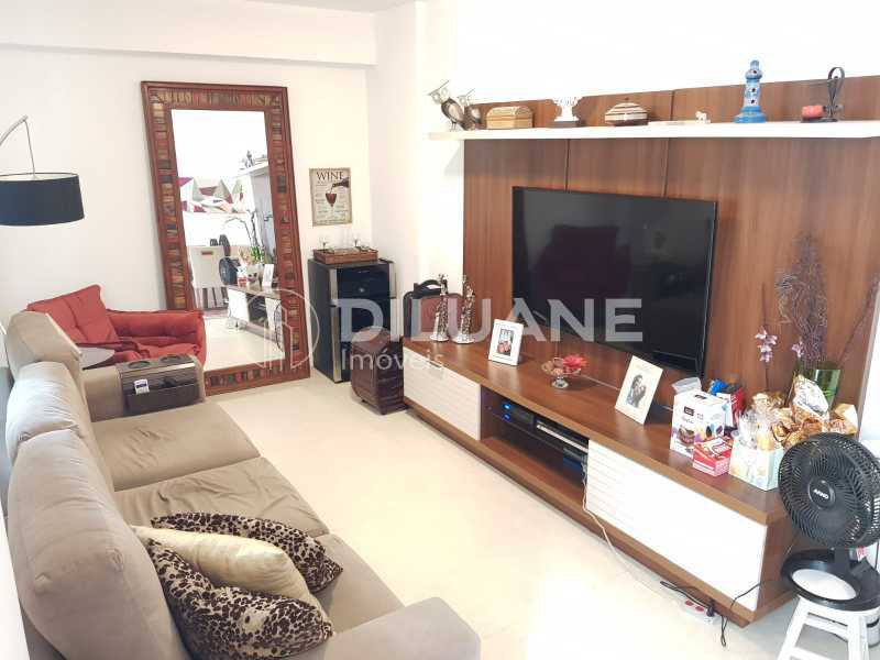 Apartamento à venda com 2 quartos, 110m² - Foto 3