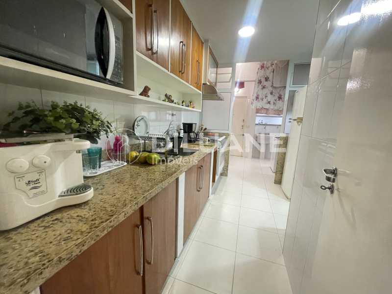 Apartamento à venda com 3 quartos, 115m² - Foto 28