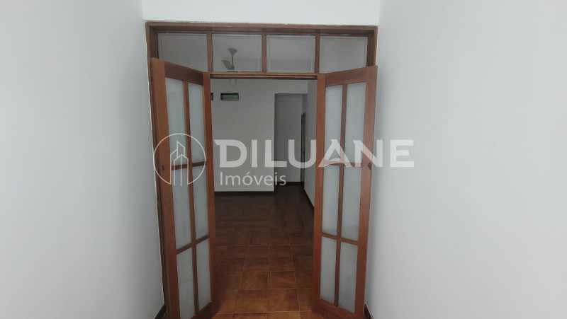 Apartamento à venda com 2 quartos, 66m² - Foto 4