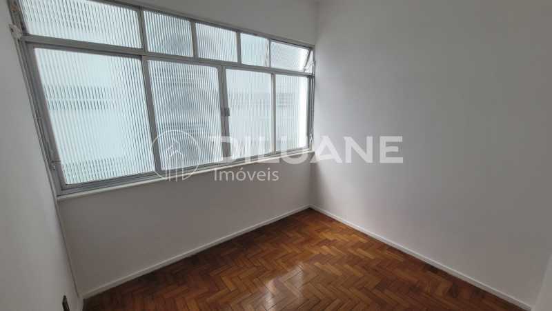 Apartamento à venda com 2 quartos, 66m² - Foto 5