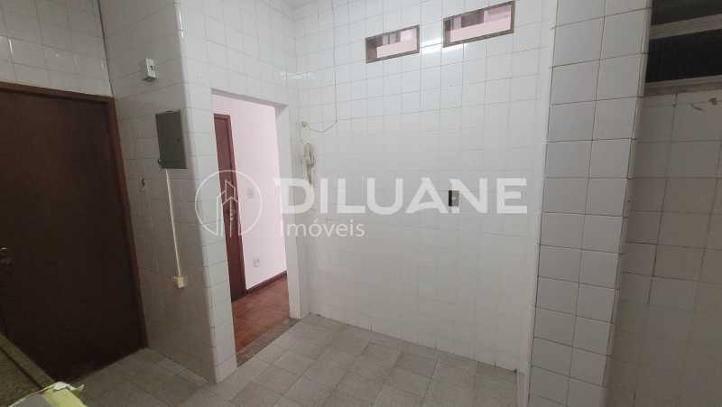 Apartamento à venda com 2 quartos, 66m² - Foto 18