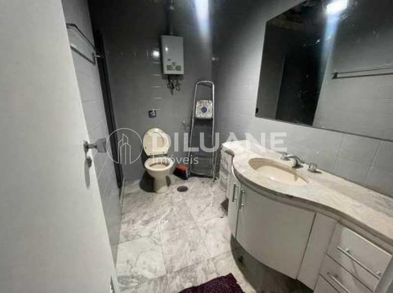 Apartamento à venda com 3 quartos, 128m² - Foto 22