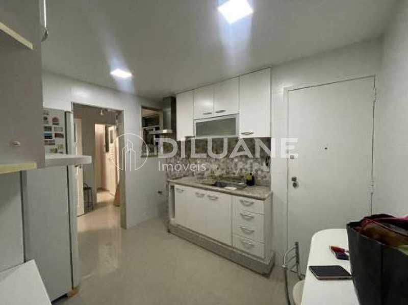 Apartamento à venda com 3 quartos, 128m² - Foto 21