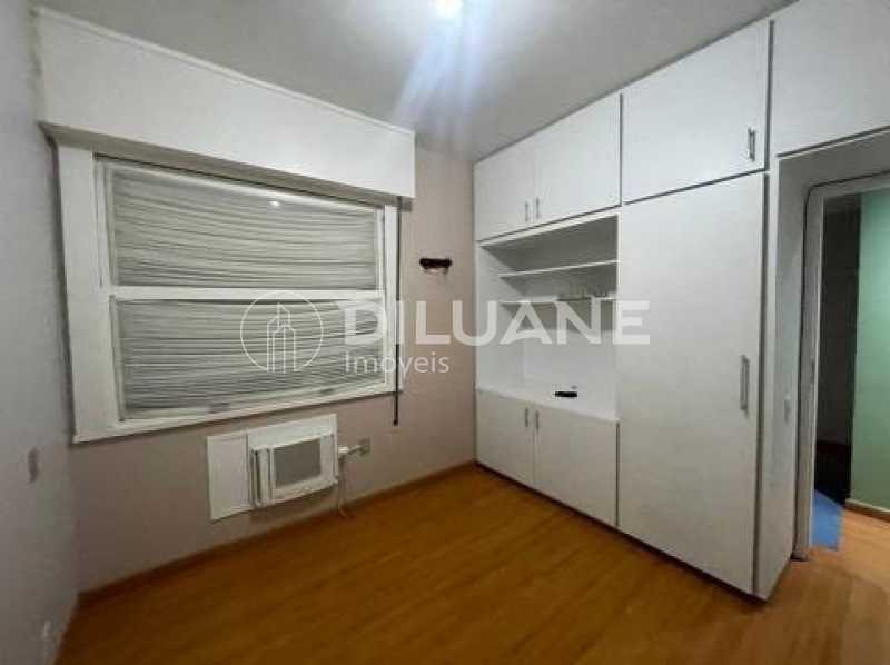 Apartamento à venda com 3 quartos, 128m² - Foto 13