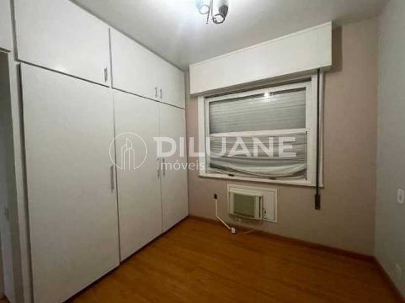 Apartamento à venda com 3 quartos, 128m² - Foto 12