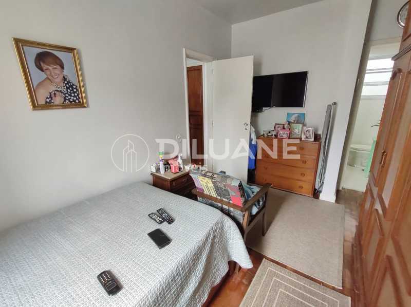 Apartamento à venda com 2 quartos, 75m² - Foto 15