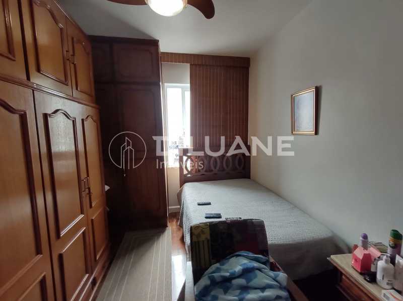 Apartamento à venda com 2 quartos, 75m² - Foto 13