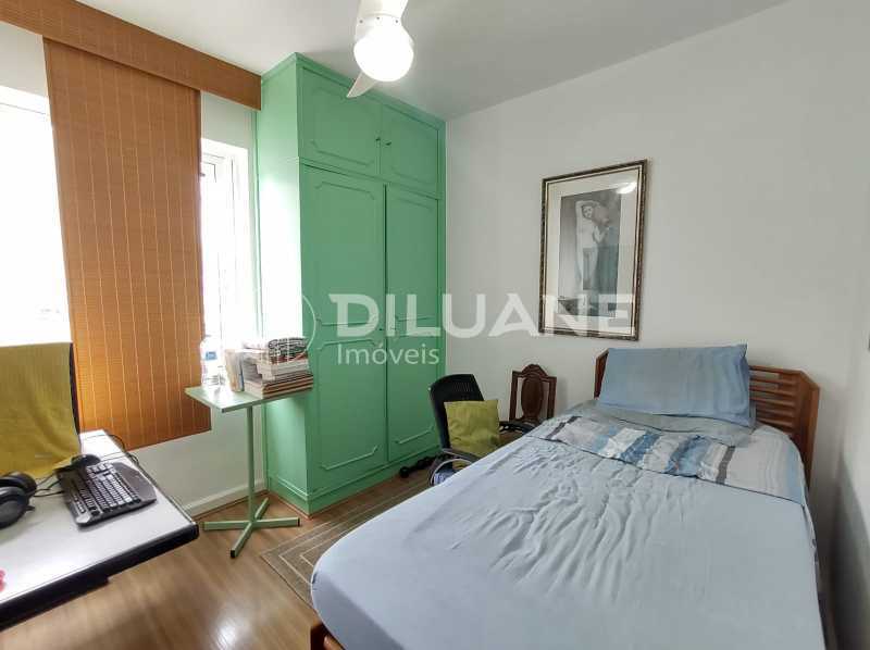 Apartamento à venda com 2 quartos, 75m² - Foto 10