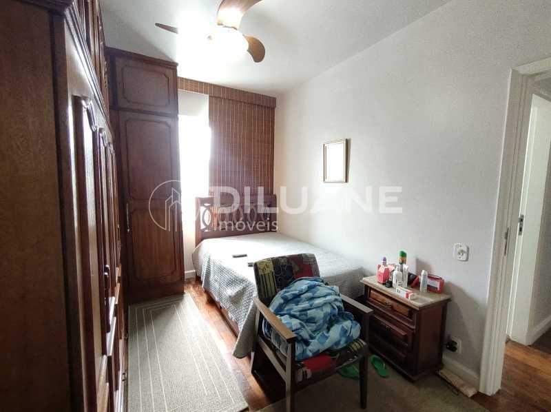 Apartamento à venda com 2 quartos, 75m² - Foto 14