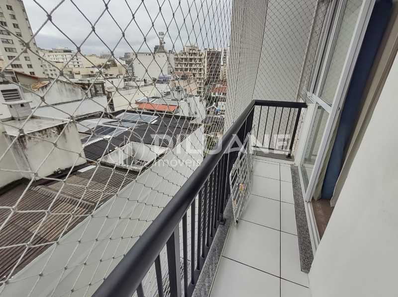 Apartamento à venda com 2 quartos, 75m² - Foto 4