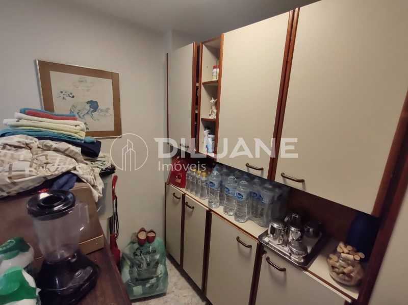 Apartamento à venda com 2 quartos, 75m² - Foto 21