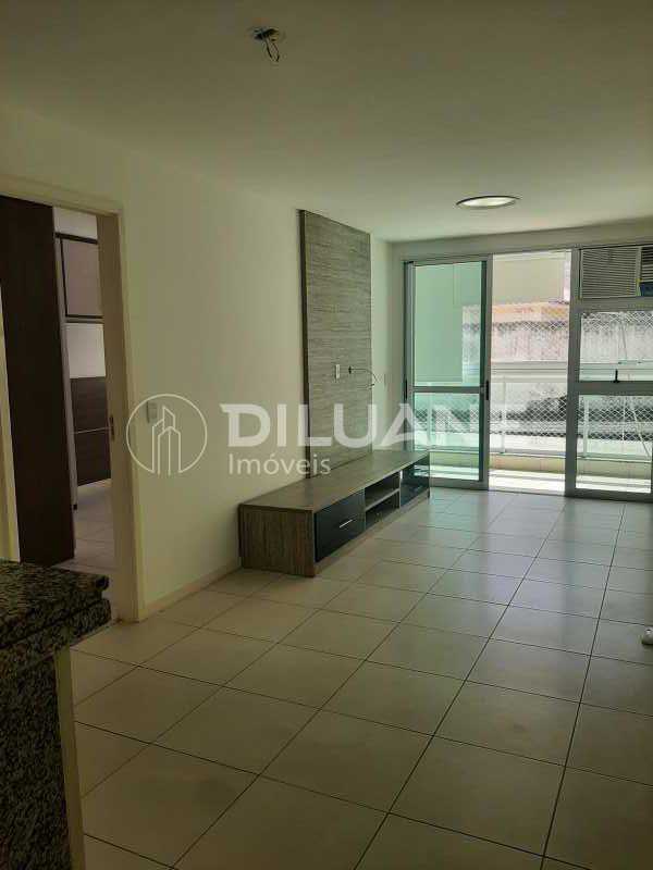 Apartamento à venda com 1 quarto, 45m² - Foto 1