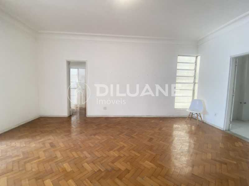 Apartamento à venda com 3 quartos, 132m² - Foto 4