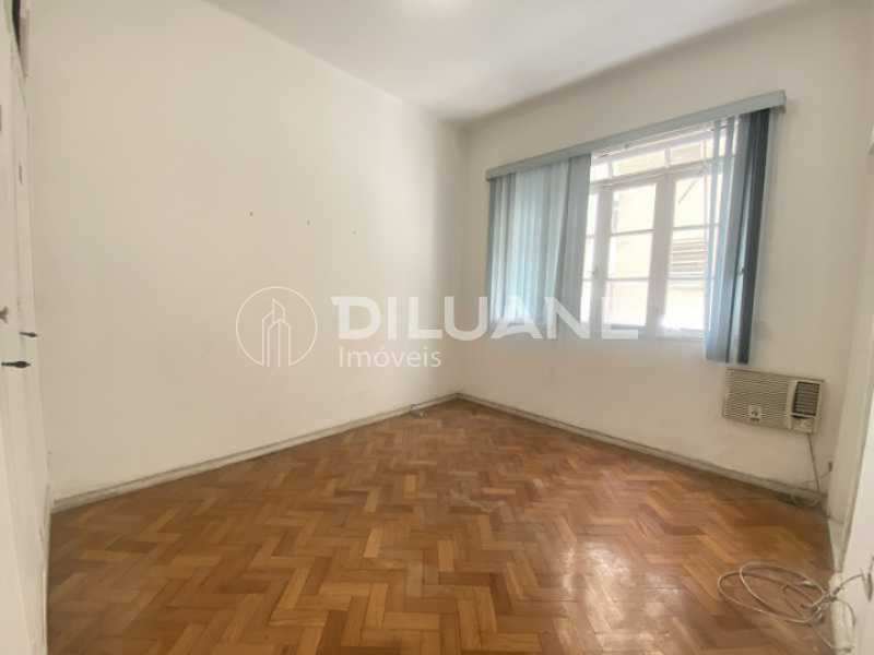 Apartamento à venda com 3 quartos, 132m² - Foto 3