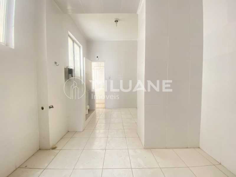 Apartamento à venda com 3 quartos, 132m² - Foto 21