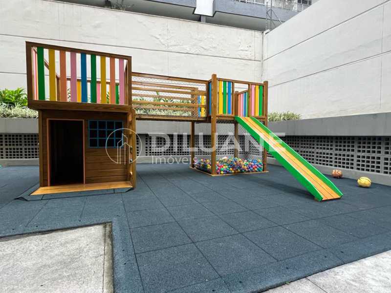 Apartamento à venda com 3 quartos, 91m² - Foto 22