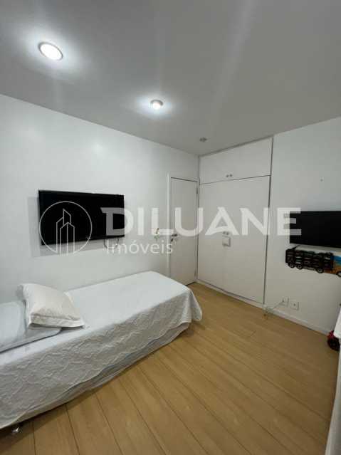 Apartamento à venda com 3 quartos, 91m² - Foto 11