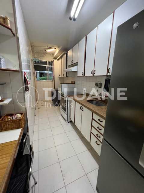 Apartamento à venda com 3 quartos, 91m² - Foto 17