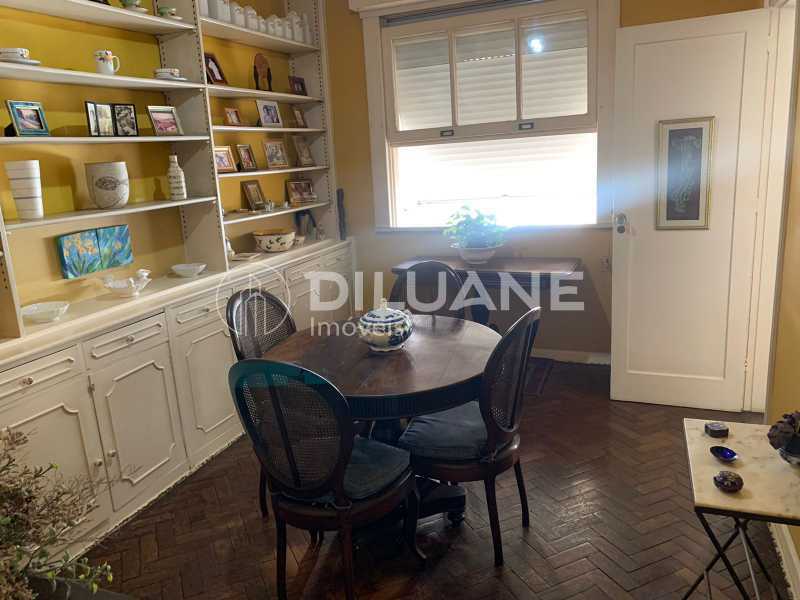 Apartamento à venda com 3 quartos, 121m² - Foto 10