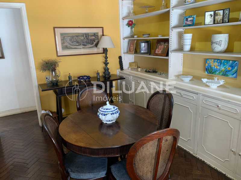 Apartamento à venda com 3 quartos, 121m² - Foto 9