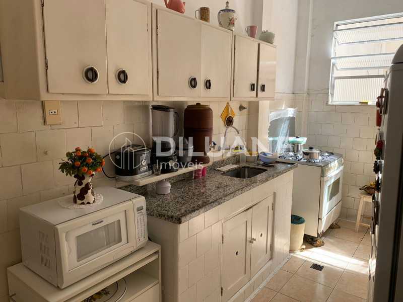 Apartamento à venda com 3 quartos, 121m² - Foto 19