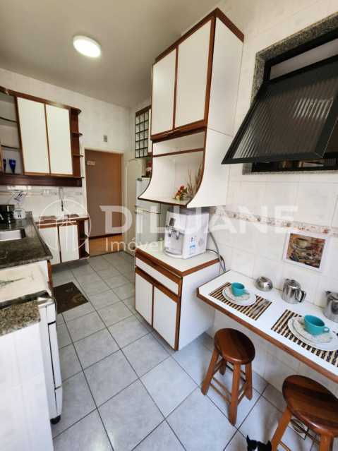 Apartamento à venda com 2 quartos, 84m² - Foto 14