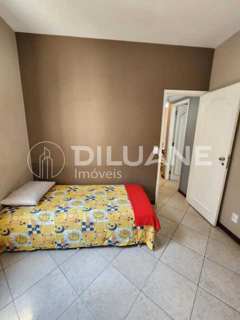 Apartamento à venda com 2 quartos, 84m² - Foto 18