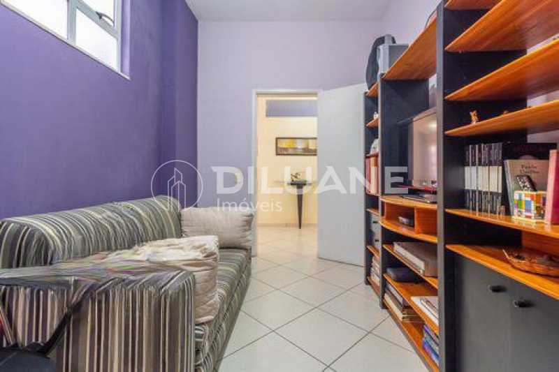 Cobertura à venda com 4 quartos, 250m² - Foto 11