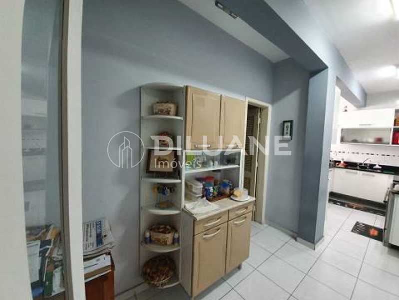 Cobertura à venda com 4 quartos, 250m² - Foto 39