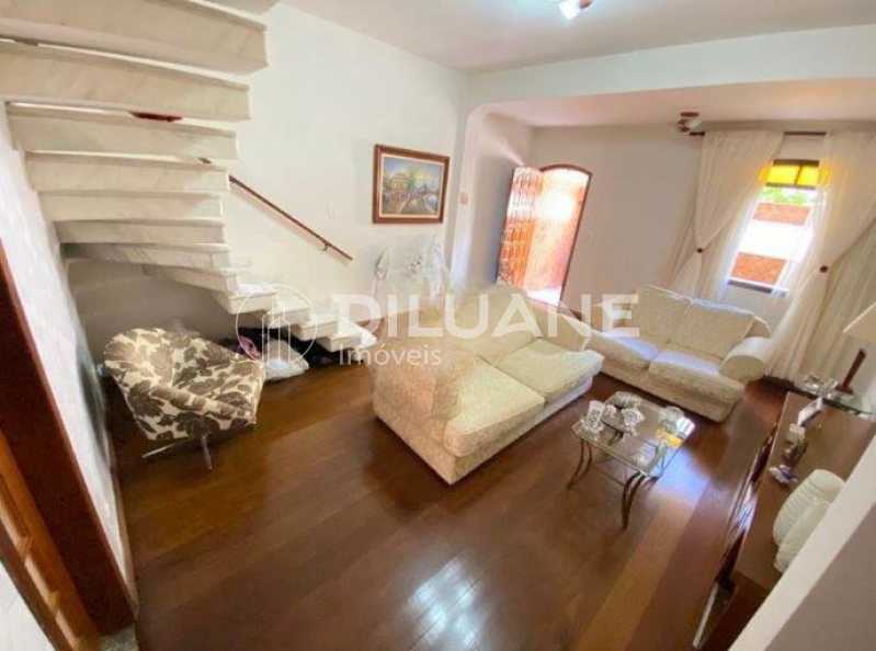 Casa de Vila à venda com 2 quartos, 70m² - Foto 4