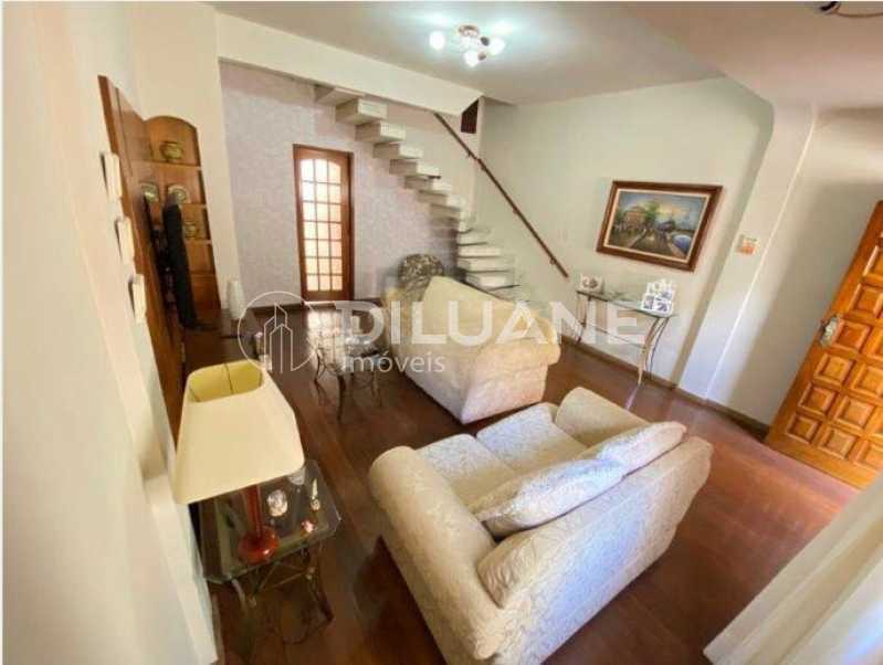 Casa de Vila à venda com 2 quartos, 70m² - Foto 5