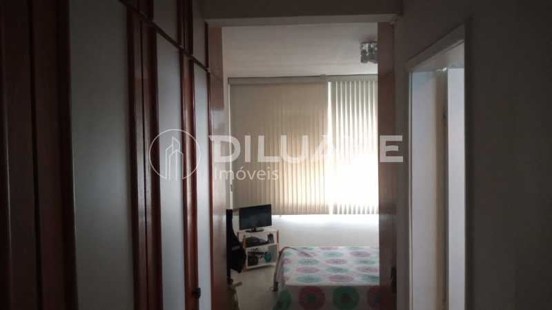 Apartamento à venda com 3 quartos, 149m² - Foto 7