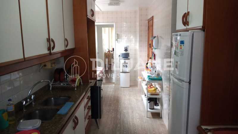 Apartamento à venda com 3 quartos, 149m² - Foto 22